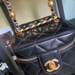 2022 Chanel vanity case
