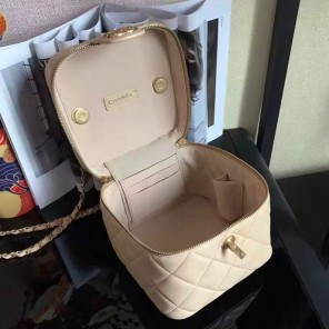 2022 Chanel vanity case