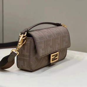 2022 Fendi Baguette
