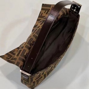 2022 Fendi Baguette