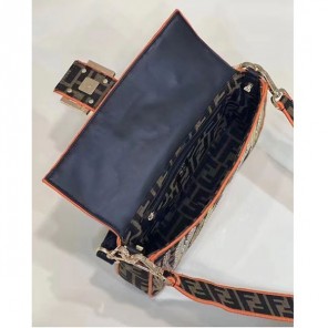 2022 Fendi Baguette