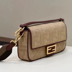 2022 Fendi Baguette