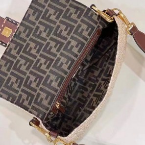 2022 Fendi Baguette