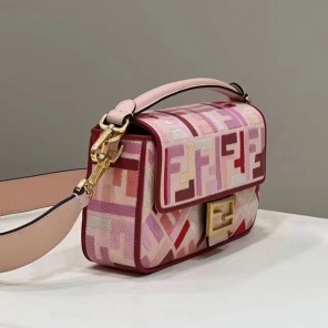 2022 Fendi Baguette