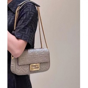 2022 Fendi Baguette