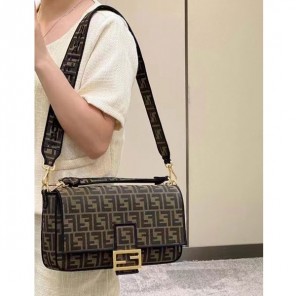 2022 Fendi Baguette