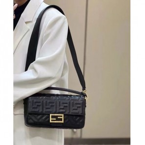 2022 Fendi Baguette