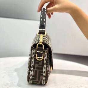 2022 Fendi Baguette