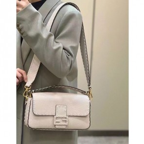 2022 Fendi Baguette