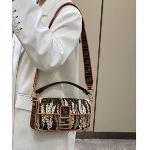 2022 Fendi Baguette