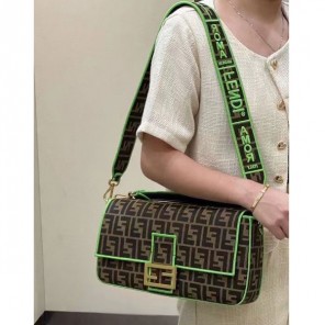 2022 Fendi Baguette