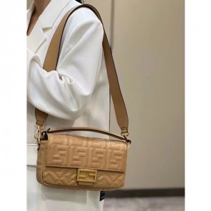 2022 Fendi Baguette
