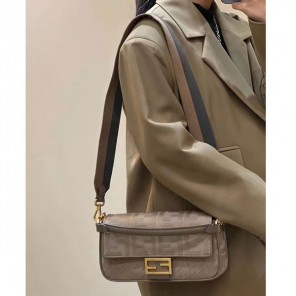 2022 Fendi Baguette