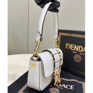 2022 Fendi Brooch mini baguette