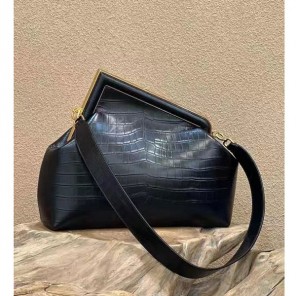 2022 Fendi First Medium
