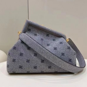 2022 Fendi First Medium