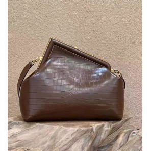 2022 Fendi First Medium