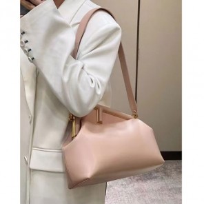 2022 Fendi First Medium