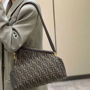 2022 Fendi First Medium