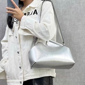 2022 Fendi First Medium