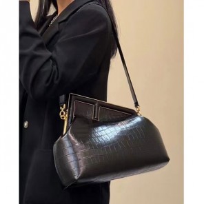 2022 Fendi First Medium