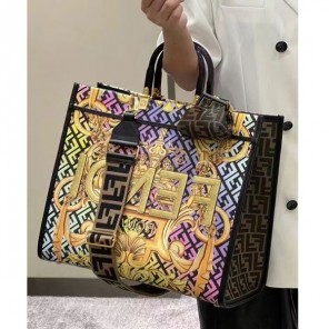 2022 Fendi Large Fendi Sunshine