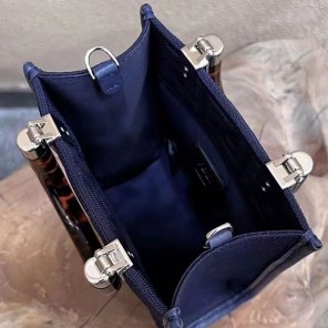 2022 Fendi Mini Sunshine Shopper