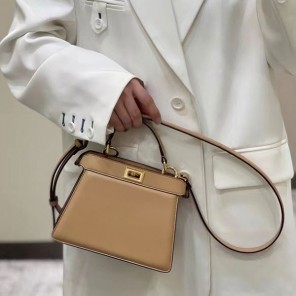 2022 Fendi Peekaboo ISeeU Petite