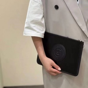 2022 Fendi Pouch