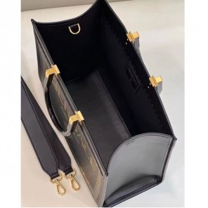 2022 Fendi Sunshine Medium