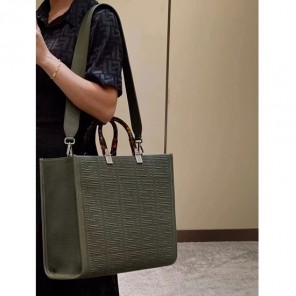 2022 Fendi Sunshine Medium