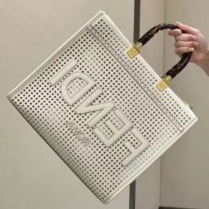2022 Fendi Sunshine Medium