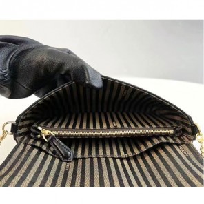 2022 Fendi Wallet On Chain With Pouches