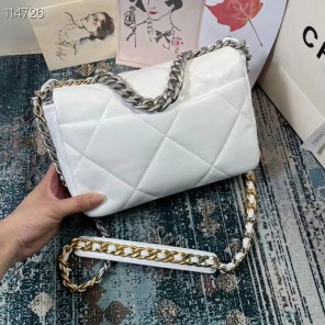 2022 chanel 19 flap bag