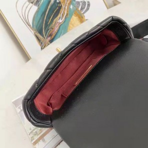 2022 chanel 19 waist bag