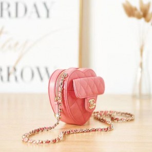 2022 chanel Heart Clutch With Chain