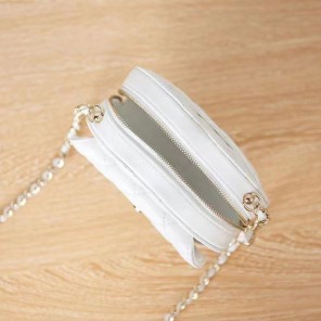2022 chanel Heart Clutch With Chain