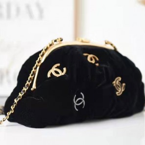 2022 chanel clutch