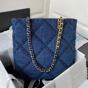 2023 CHANEL 19 SHOPPING BAG