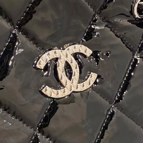 2023 CHANEL SHOPPING BAG