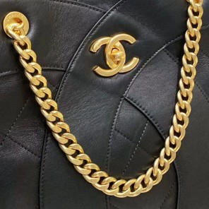 2023 CHANEL TOTE BAG