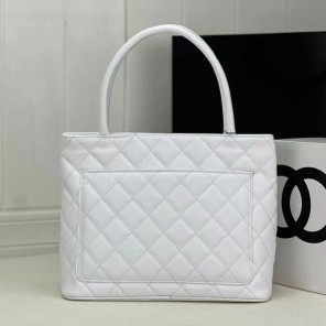 2023 Chanel Vintage tote bag