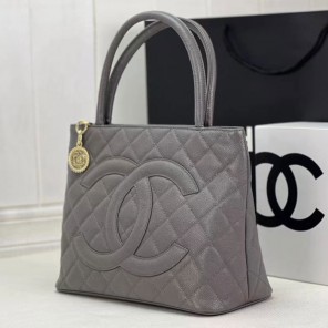 2023 Chanel Vintage tote bag