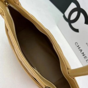 2023 Chanel Vintage tote bag