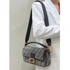 2023 Fendi Baguette
