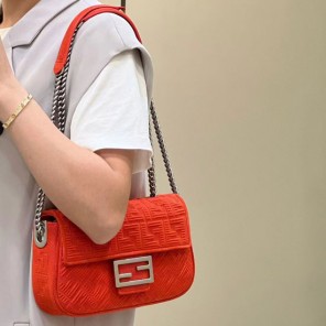 2023 Fendi Baguette Chain Midi
