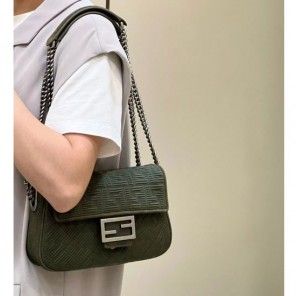 2023 Fendi Baguette Chain Midi