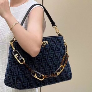 2023 Fendi O Lock Zipper