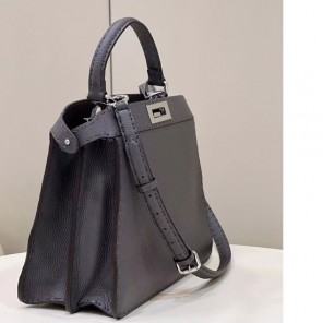 2023 Fendi Peekaboo ISeeU Medium