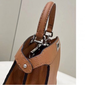 2023 Fendi Peekaboo ISeeU Medium